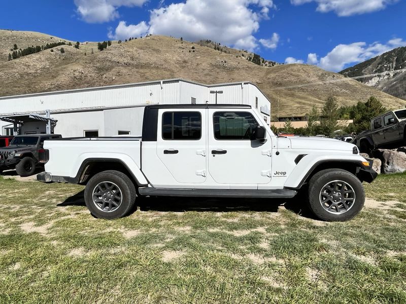 2021 Jeep Gladiator Sport S photo 4