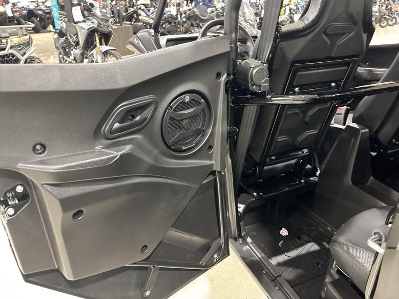 New 2027 Kawasaki TERYX KRX4 1000 BLACKOUT EDITION Image 31