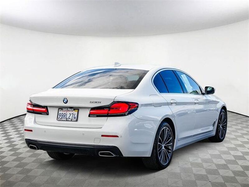 2022 BMW 5 Series 530iImage 8