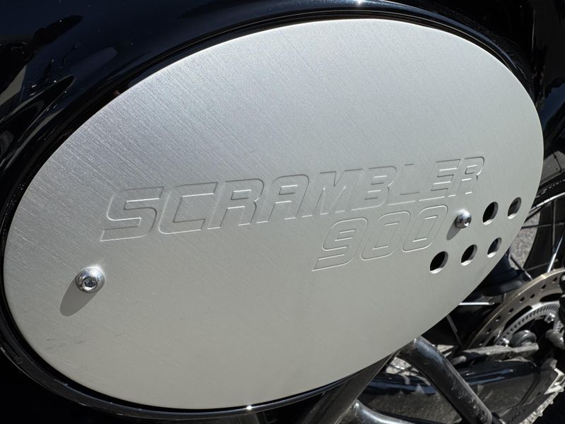 2023 Triumph Scrambler 900 - BROOKLANDS GREEN 