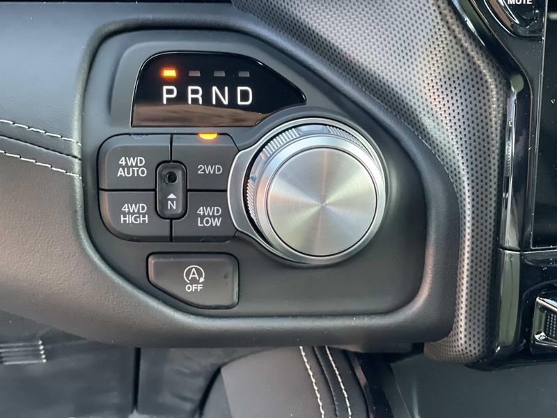 New 2026 RAM 1500 Limited Crew Cab 4x4 5'7' Box