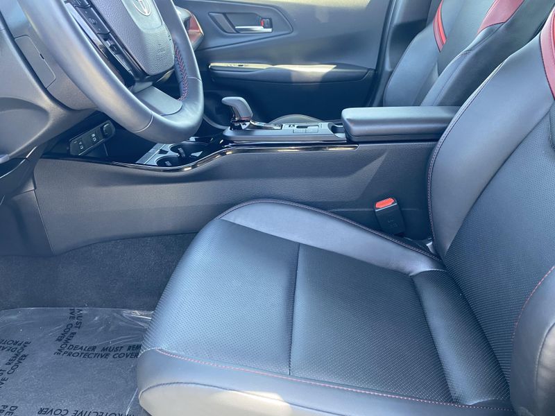 2024 Toyota Prius Prime XSEImage 17