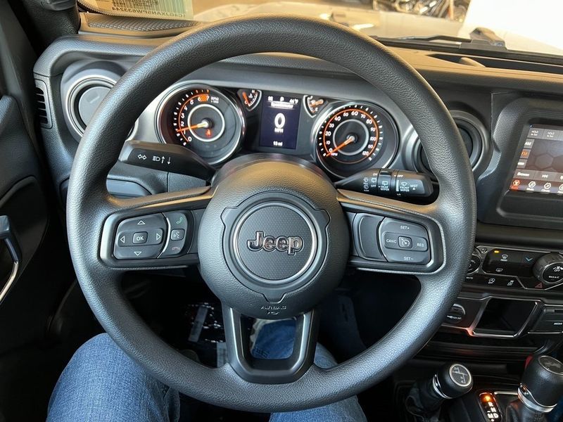 2023 Jeep Wrangler SportImage 2
