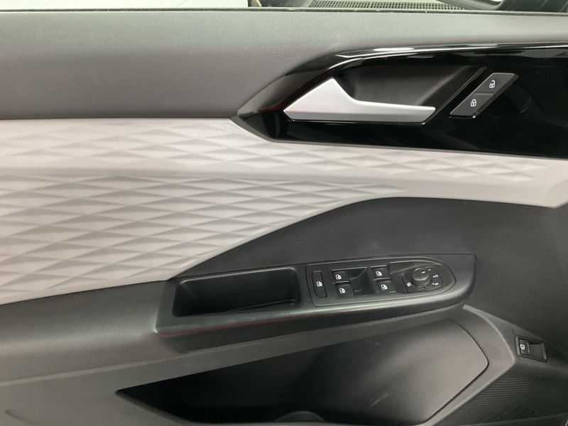 Used 2022 Volkswagen Taos S 4-Motion AWDImage 14