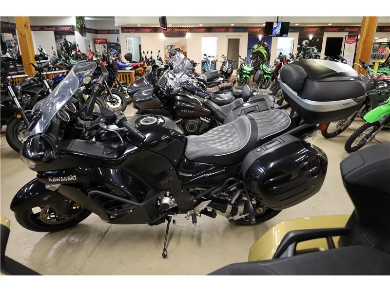 Used 2015 Kawasaki Concourse Image 1