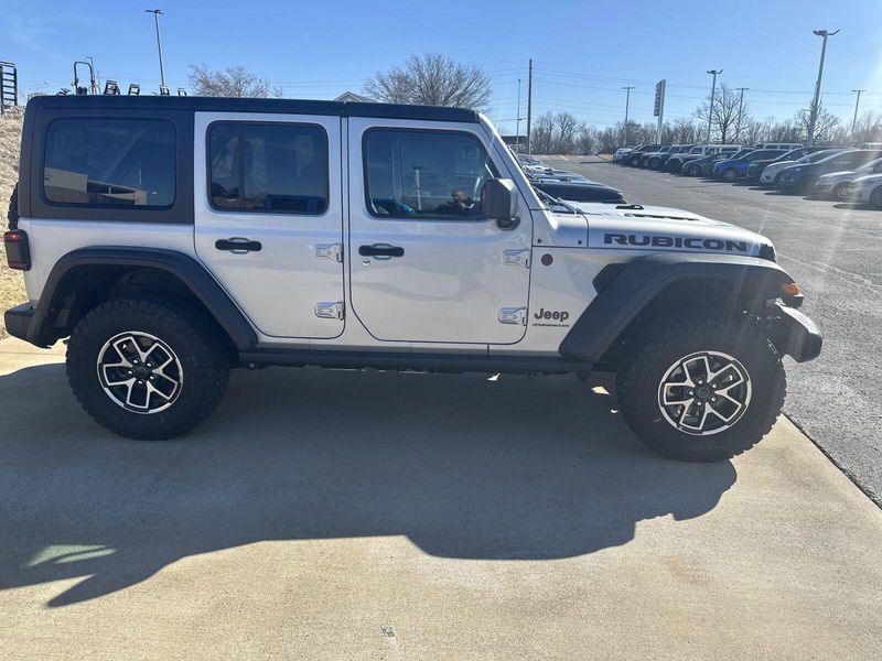 2024 Jeep Wrangler 4-door RubiconImage 5