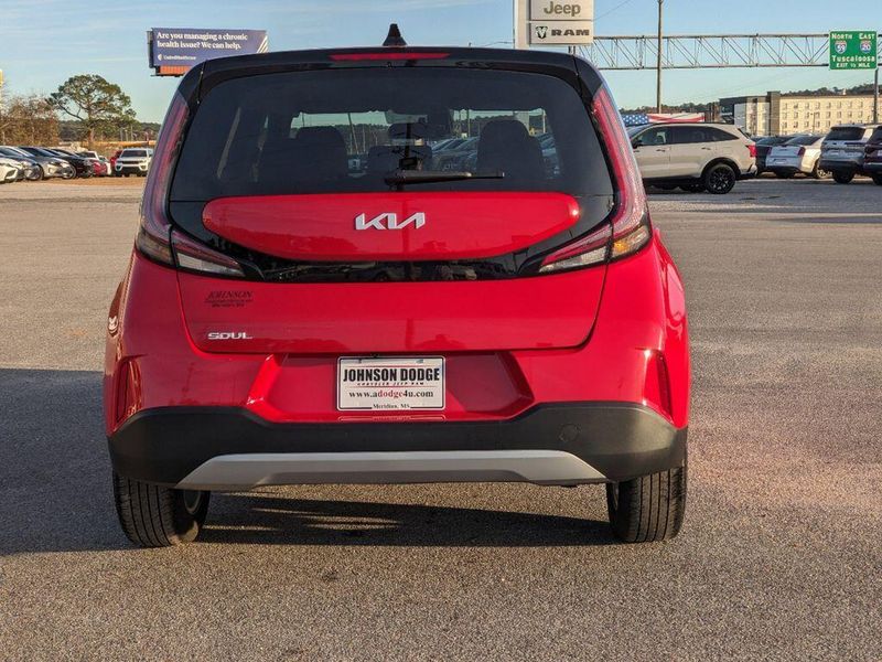 2024 Kia Soul LXImage 4