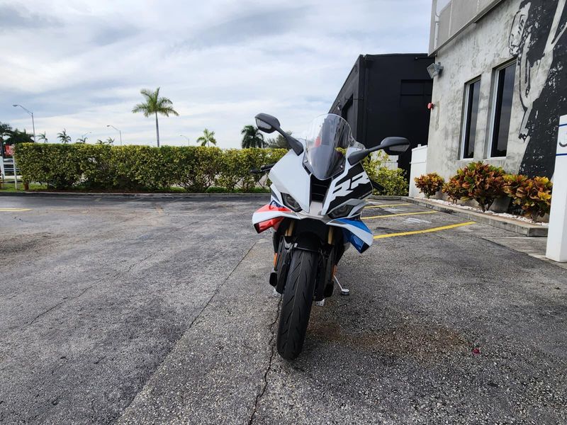 2026 BMW S 1000 RRImage 2