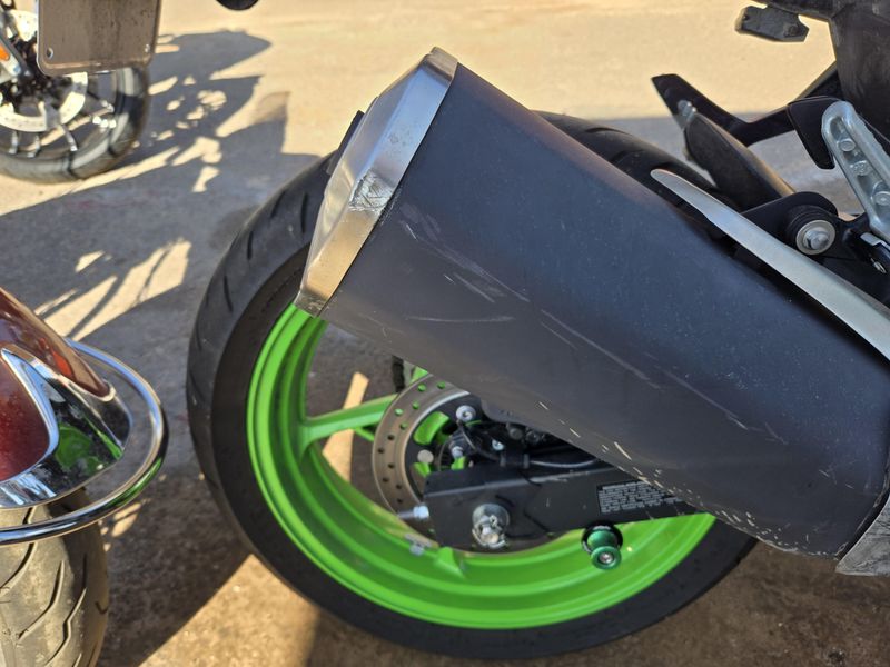USED 2024 KAWASAKI NINJA 500 KRT SE ABS Image 9