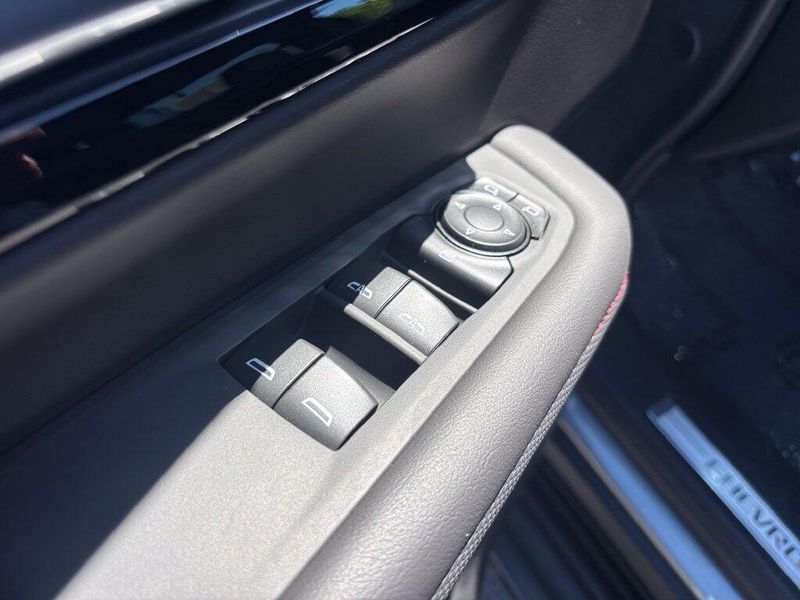 Used 2026 Chevrolet Suburban RSTImage 11