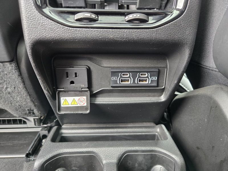 Used 2022 Jeep Grand Cherokee L Limited 4x2