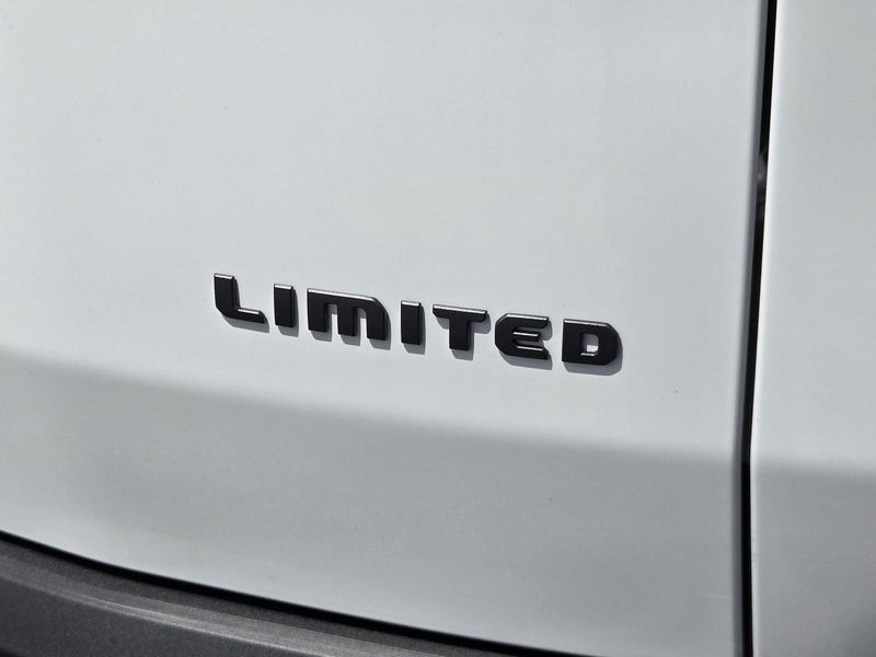New 2026 Jeep Cherokee Limited 4x4
