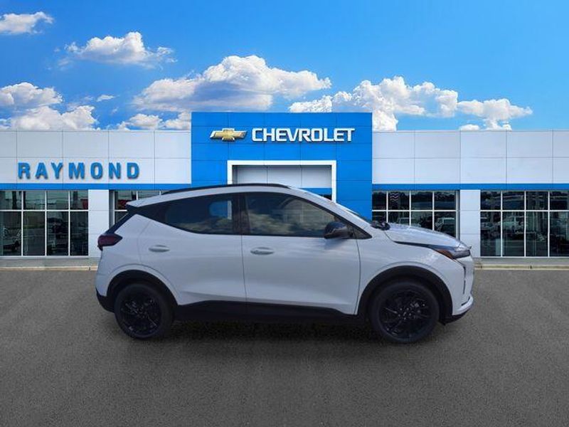 New 2027 Chevrolet Bolt EV RSImage 2