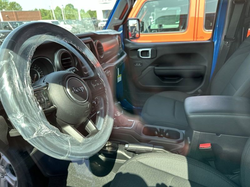 2023 Jeep Wrangler 4-door Sport S 4x4Image 14