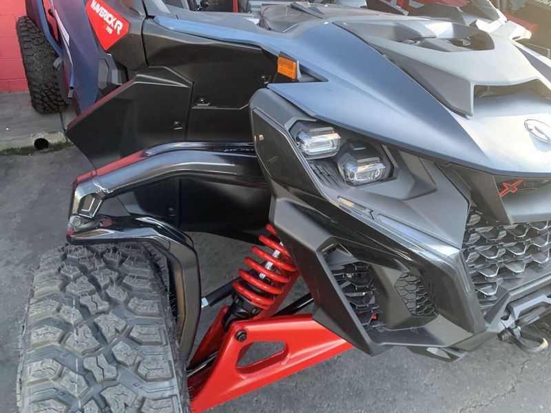 New 2025 Can-Am MAVERICK R MAX X RS WITH SMART-SHOX 999T DCT Image 7