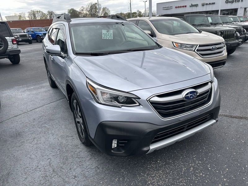 2022 Subaru Outback Limited XTImage 3