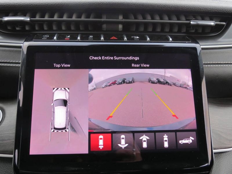 Used 2023 Jeep Grand Cherokee L Limited 4x4 4dr SUVImage 21