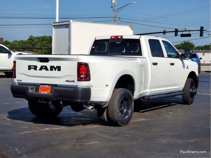 New 2025 RAM 3500 Tradesman Crew Cab 4x4 8