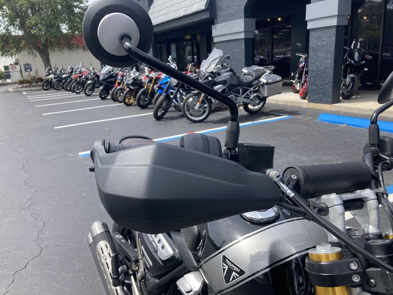 2025 Triumph SCRAMBLER 400 X