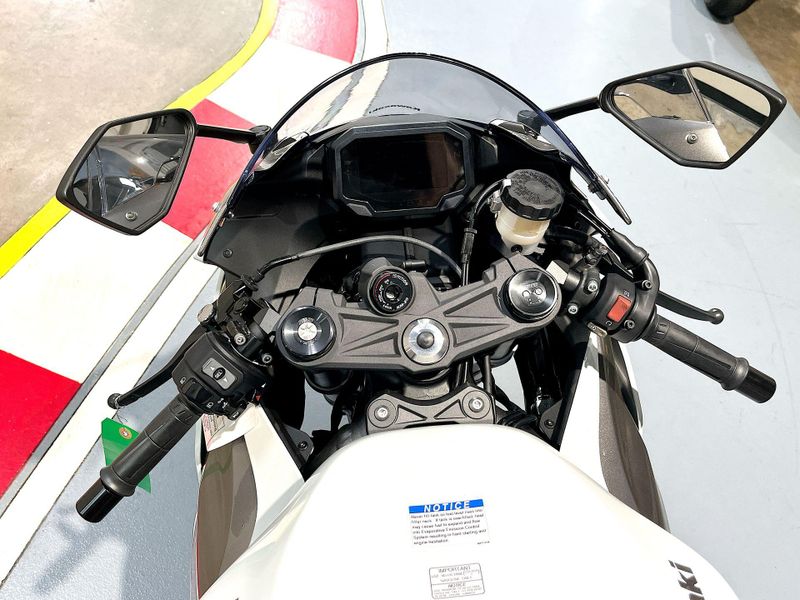 New 2025 Kawasaki NINJA ZX-6R ABS Image 14