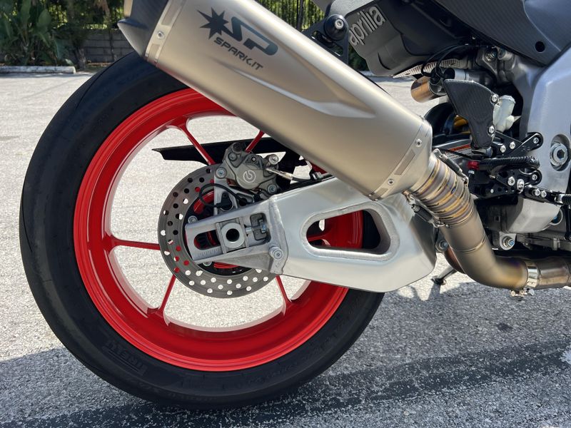 2024 Aprilia Tuono V4 Factory 1100 