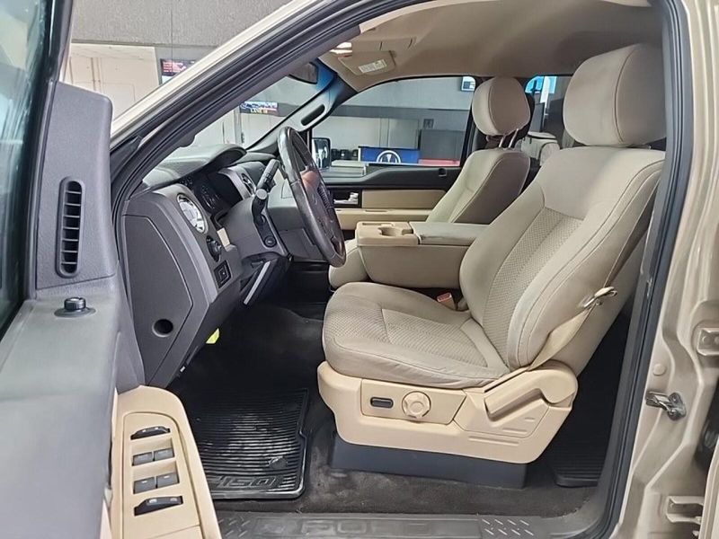 2013 Ford F-150 XLT photo 3