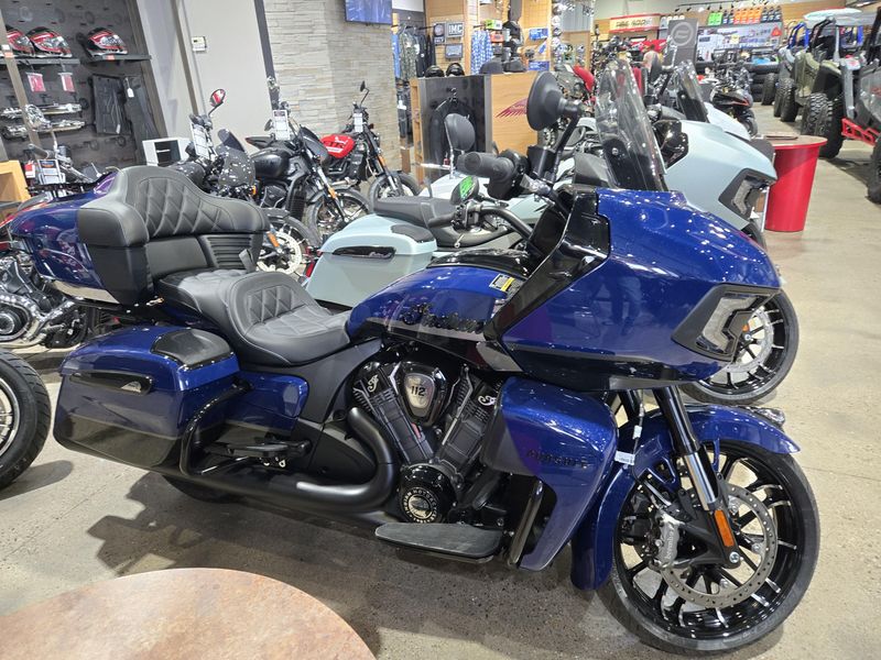 New 2025 Indian Motorcycle PURSUIT DARK HORSE 112  RA 49ST BLACK METALLIC VIVID CRYSTAL W SPRINGFIELD BLUE Image 6