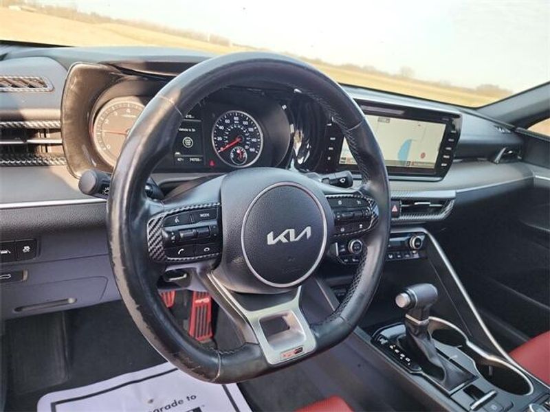 2022 Kia K5 GT-LineImage 10