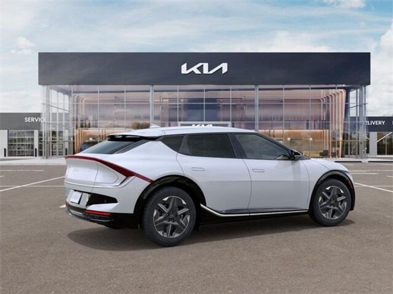 2025 Kia EV6 LightImage 6
