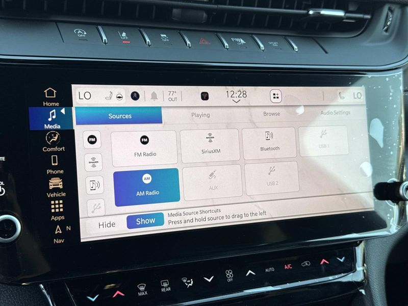 New 2026 Jeep Grand Cherokee Laredo Altitude 4x2