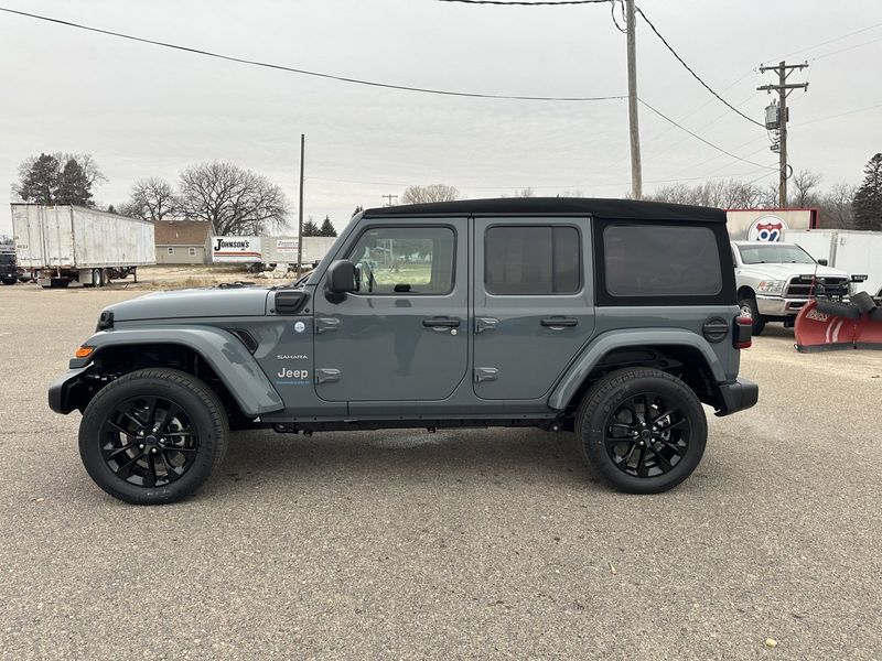 2024 Jeep Wrangler 4-door Sahara 4xeImage 6