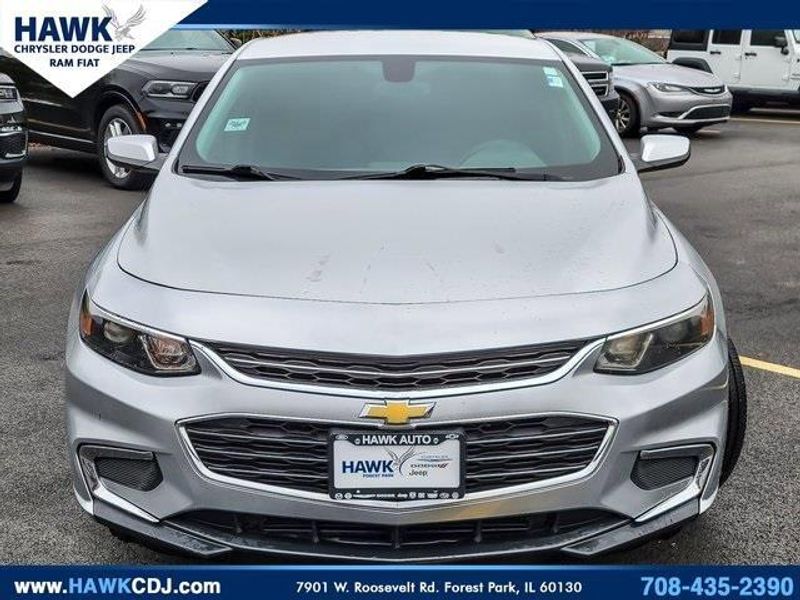 2017 Chevrolet Malibu LS photo 4