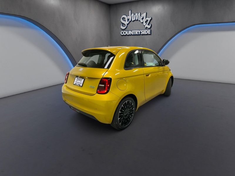 New 2026 Fiat 500e PopImage 7