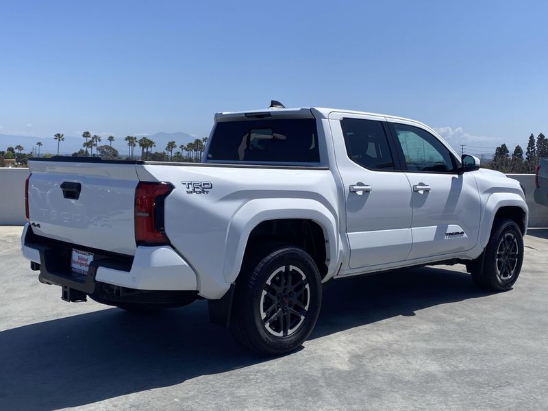 2024 Toyota Tacoma TRD SportImage 4