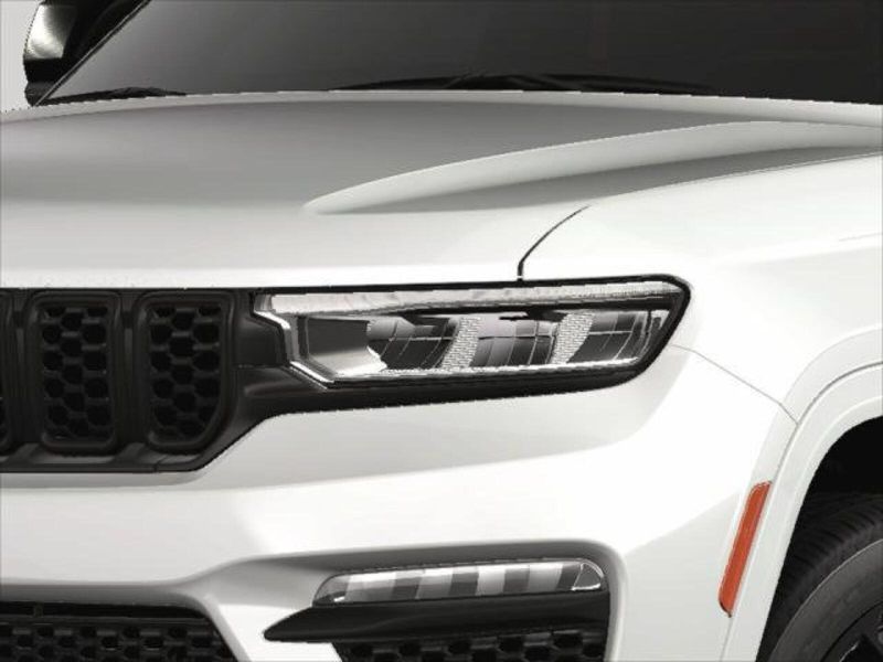 2025 Jeep Grand Cherokee Summit Reserve photo 12
