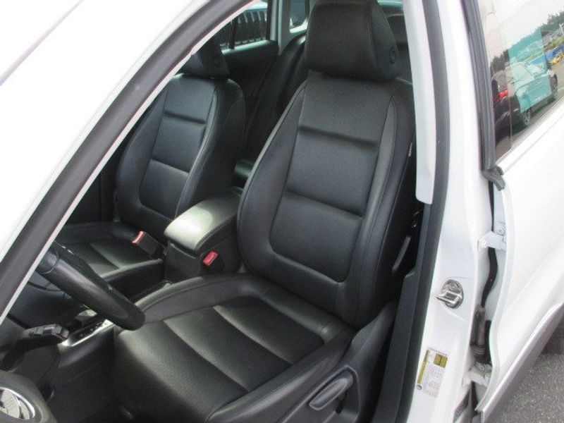 2012 Volkswagen Tiguan Image 15