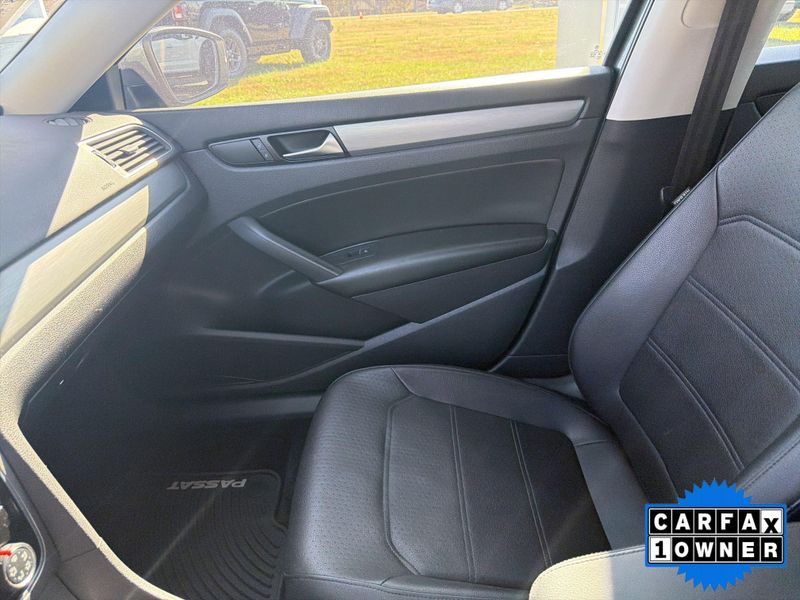 Used 2014 Volkswagen Passat TDI SE w/SunroofImage 25