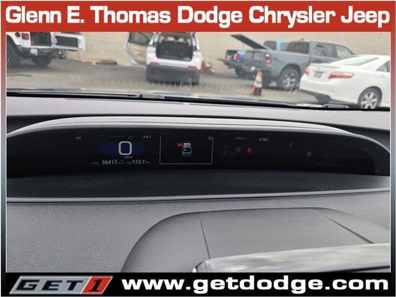 2021 Toyota RAV4 XLE photo 15