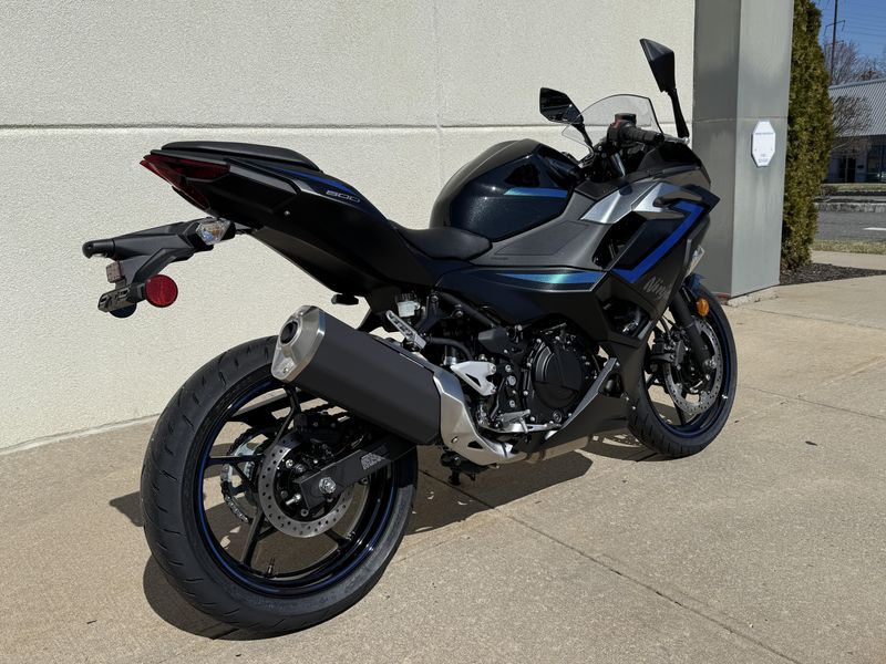 2025 Kawasaki NINJA 500 ABSImage 3