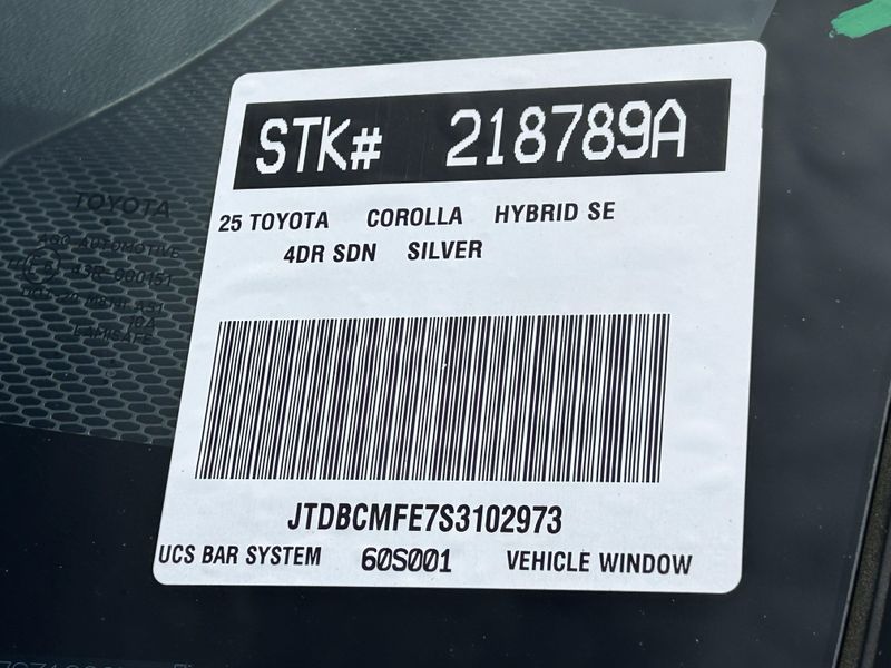 Used 2025 Toyota Corolla SEImage 32
