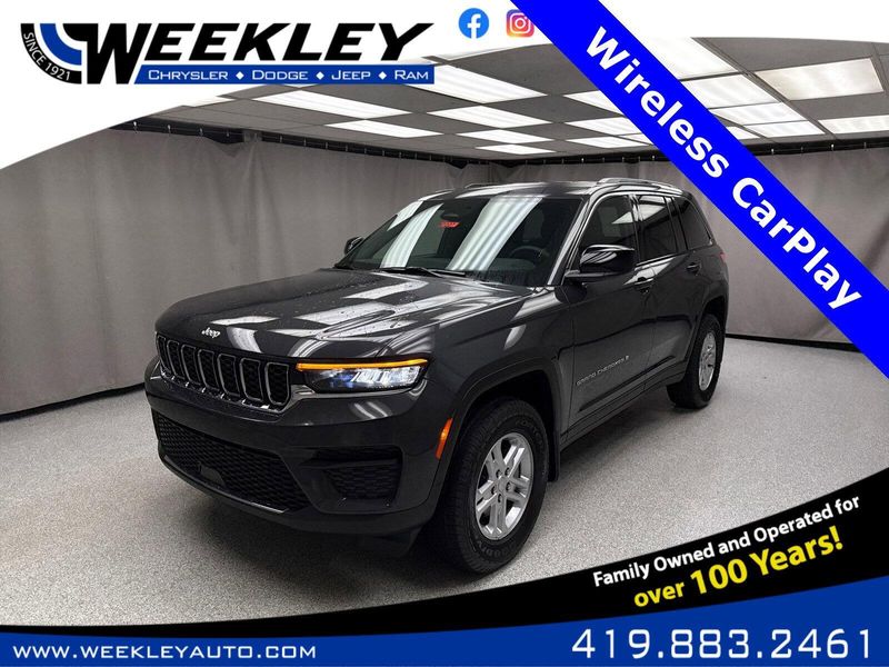 New 2025 Jeep Grand Cherokee Laredo 4x4Image 1