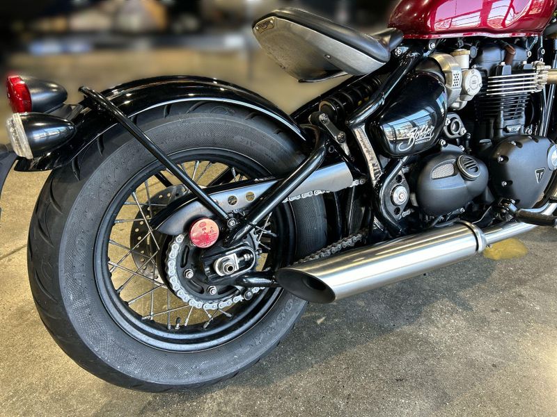 2022 Triumph Bobber Image 24