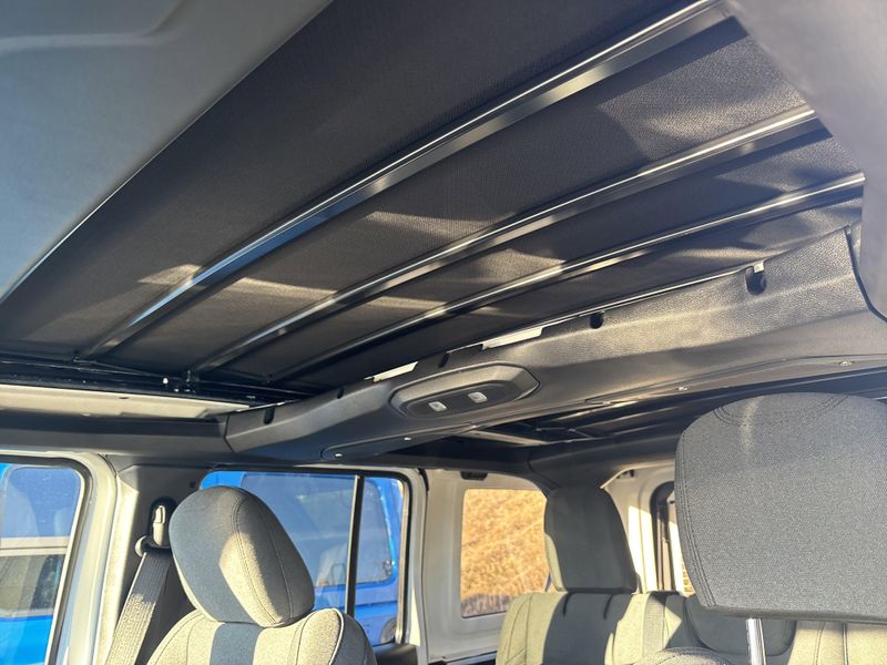 New 2026 Jeep Wrangler 4-door Sport SImage 32