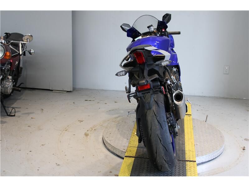 Used 2020 Yamaha YZFR1R1 Image 6