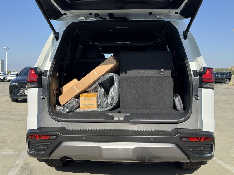 New 2026 Lexus LX 600 LuxuryImage 14