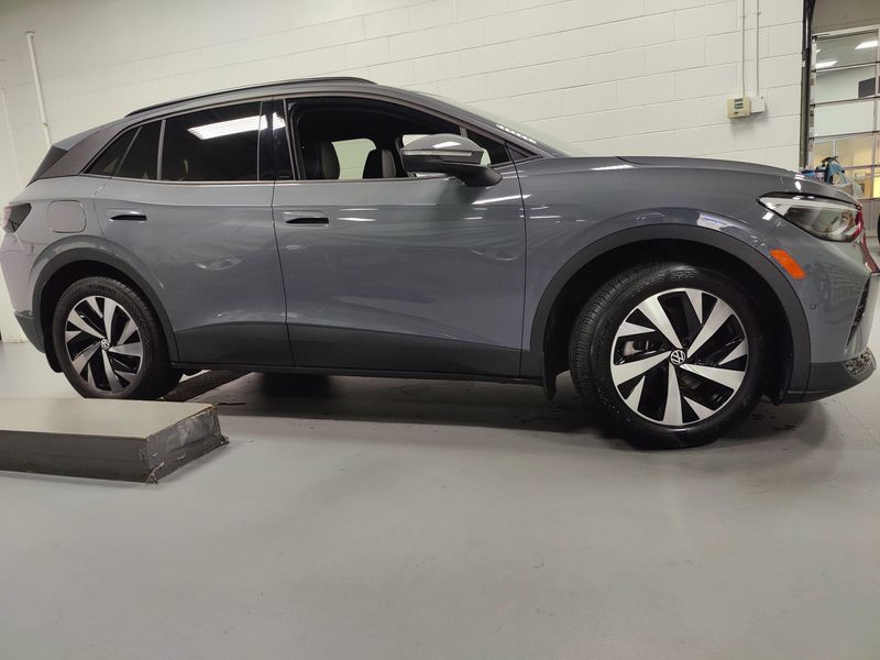 Used 2023 Volkswagen ID.4 StandardImage 3