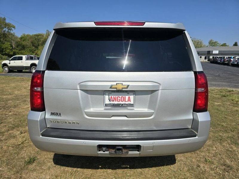2015 Chevrolet Suburban 1500 LT photo 6