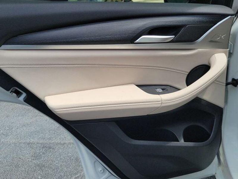 2023 Bmw X4 xDrive30i photo 9