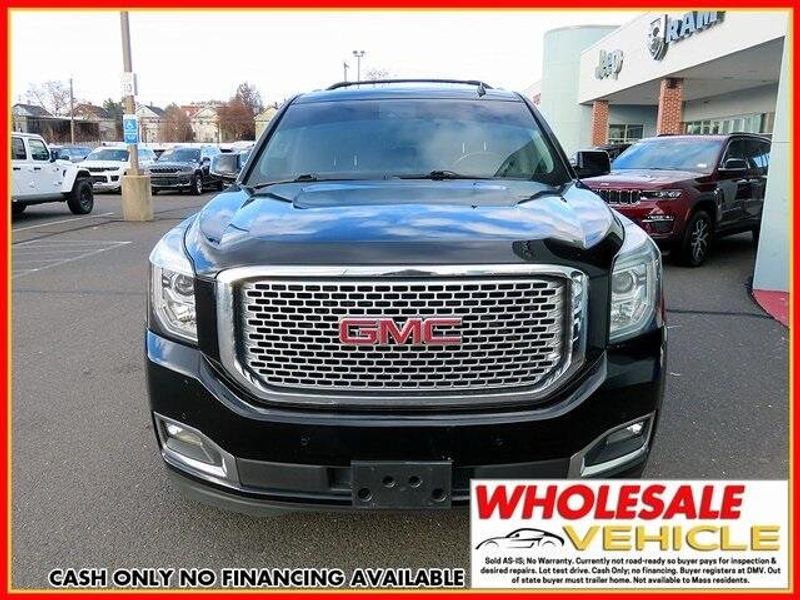 2015 GMC Yukon DenaliImage 3