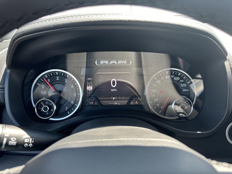 2025 RAM 1500 LaramieImage 18